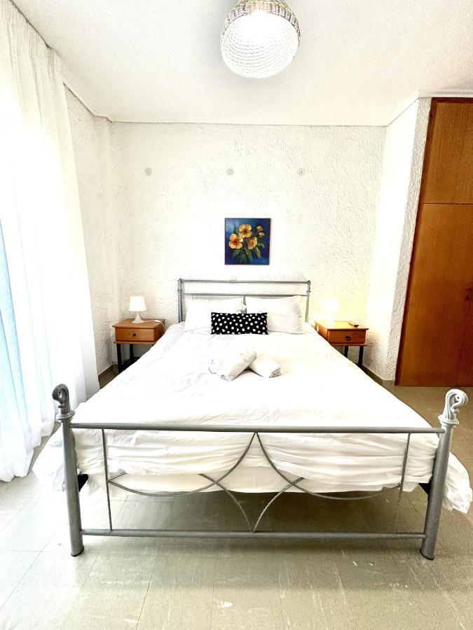 Katerina Apartments Neos Pirgos Bilik gambar