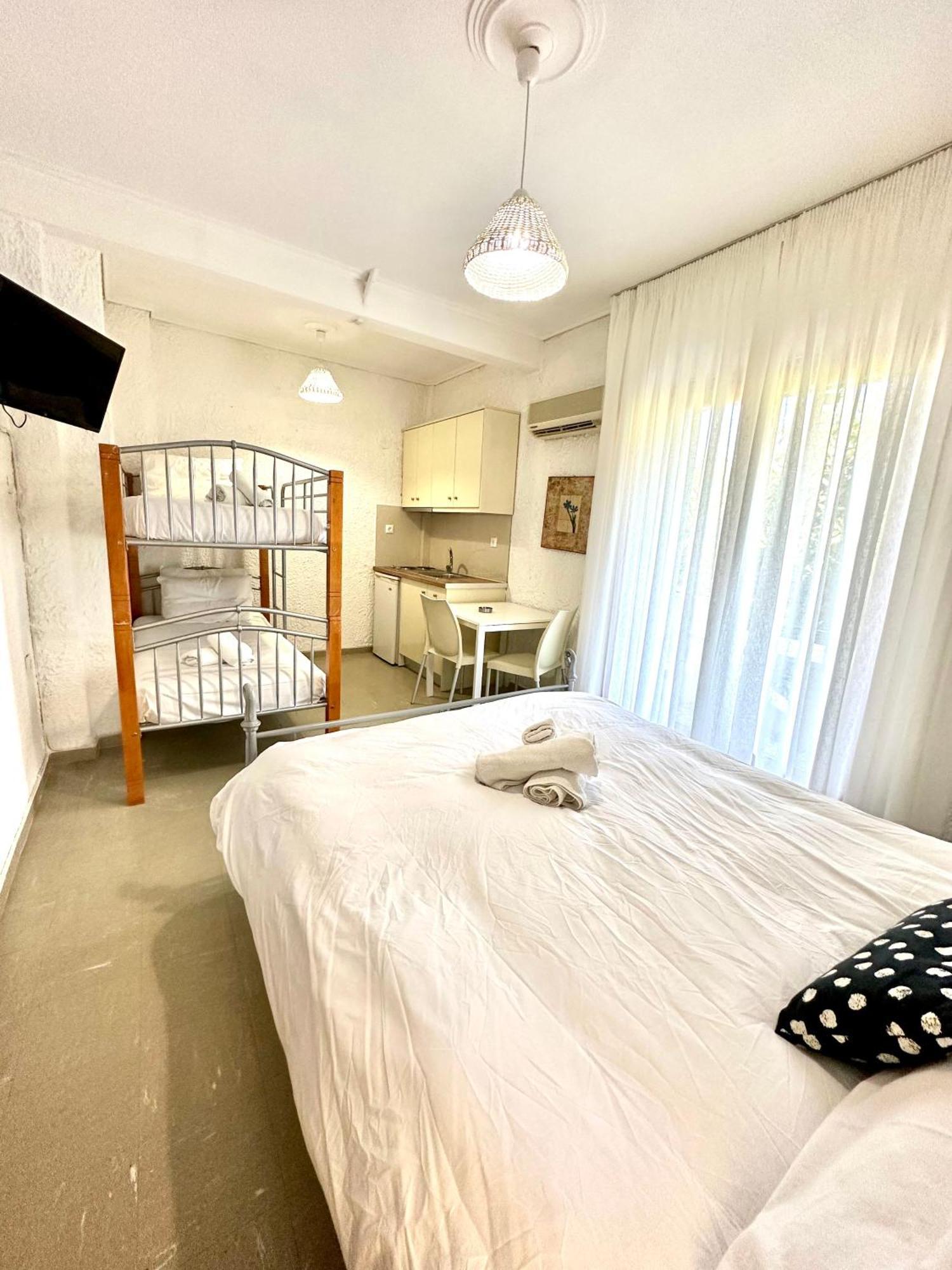 Katerina Apartments Neos Pirgos Luaran gambar