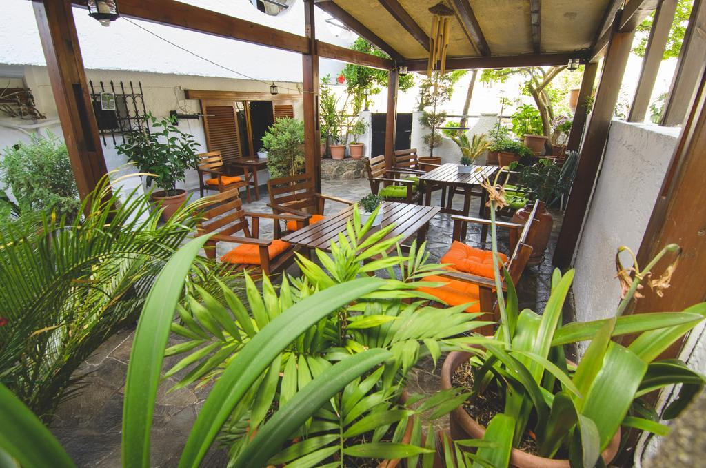 Katerina Apartments Neos Pirgos Luaran gambar