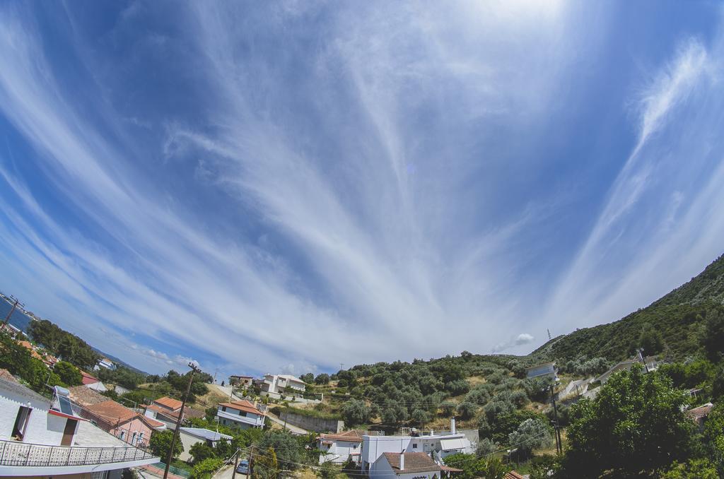 Katerina Apartments Neos Pirgos Luaran gambar