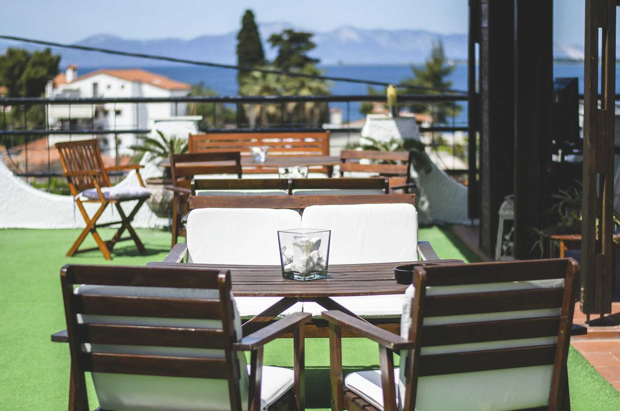 Katerina Apartments Neos Pirgos Luaran gambar