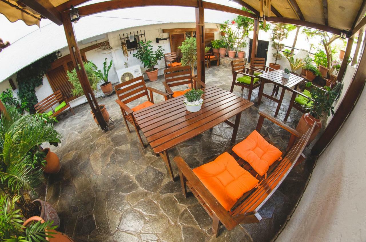 Katerina Apartments Neos Pirgos Luaran gambar