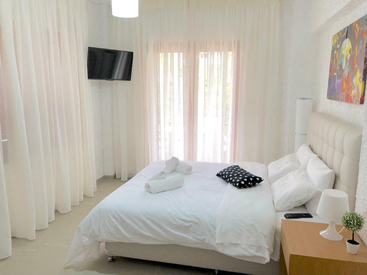 Katerina Apartments Neos Pirgos Luaran gambar